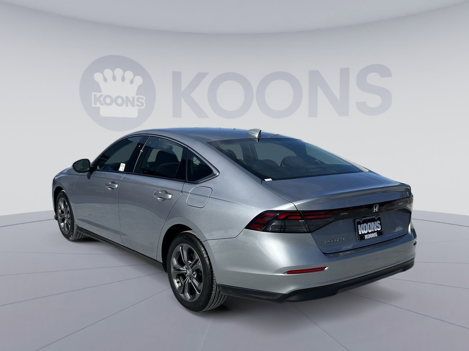 Used 2023 Honda Accord EX image 4