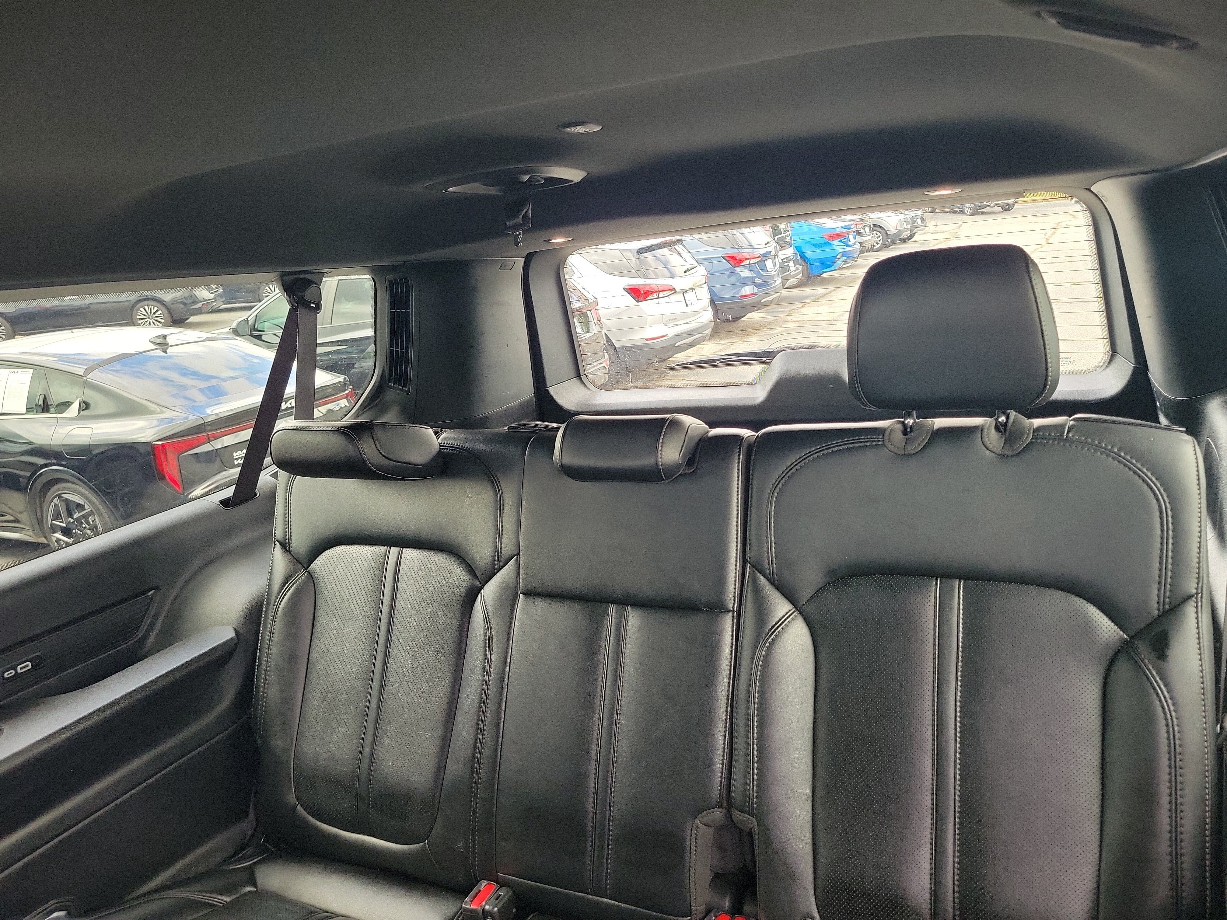 Used 2024 Jeep Wagoneer L Series II RWD image 11