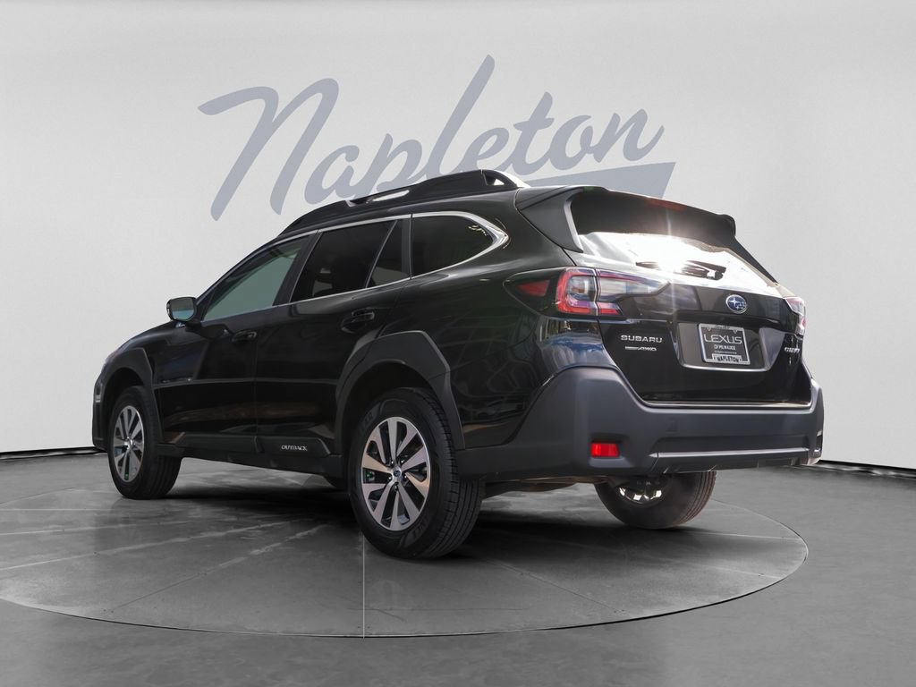 Used 2024 Subaru Outback Premium AWD/4WD image 7