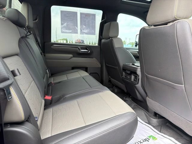 Used 2024 Chevrolet Silverado 2500 ZR2 w/ Technology Package AWD/4WD image 38
