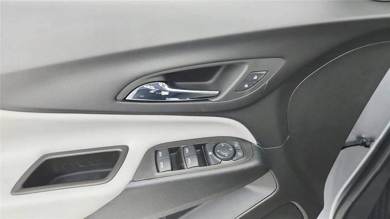 Used 2023 Chevrolet Equinox LS w/ LS Convenience Package FWD image 41