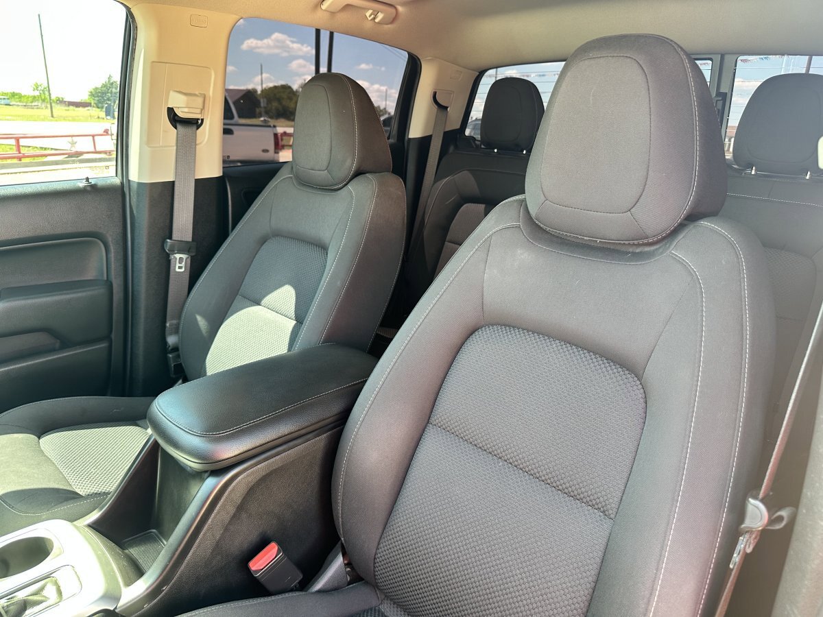 Used 2019 Chevrolet Colorado LT w/ LT Convenience Package AWD/4WD image 15