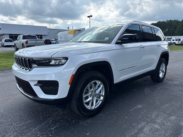 New 2026 Jeep Grand Cherokee Laredo X AWD/4WD image 4