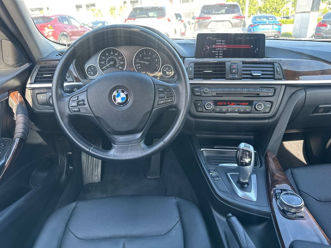 Used 2014 BMW 320i xDrive Sedan AWD/4WD image 26