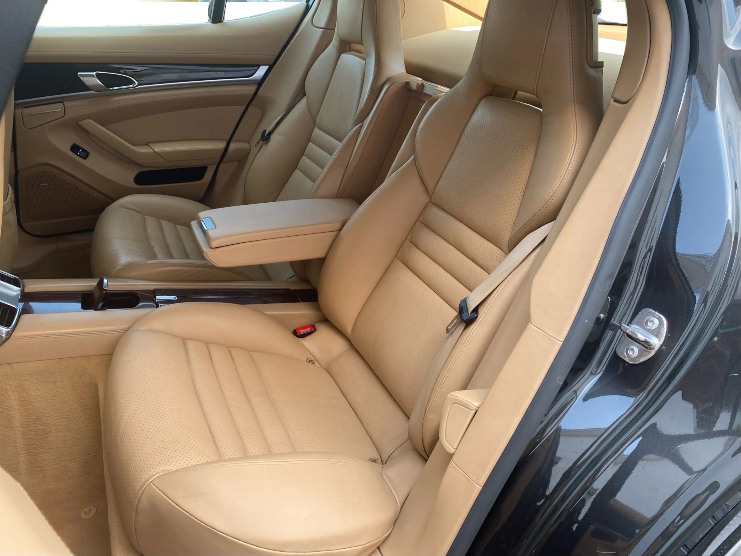 Used 2010 Porsche Panamera 4S image 14