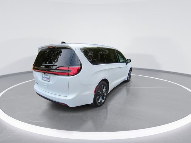 New 2026 Chrysler Pacifica Select FWD image 8