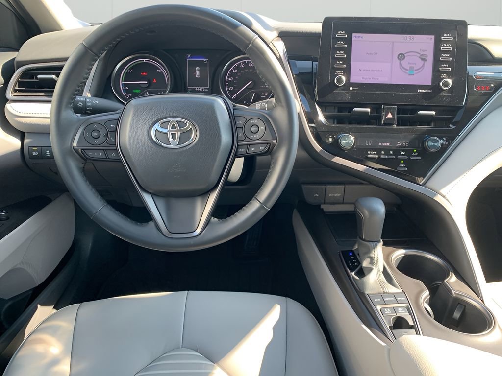 Used 2024 Toyota Camry SE image 16
