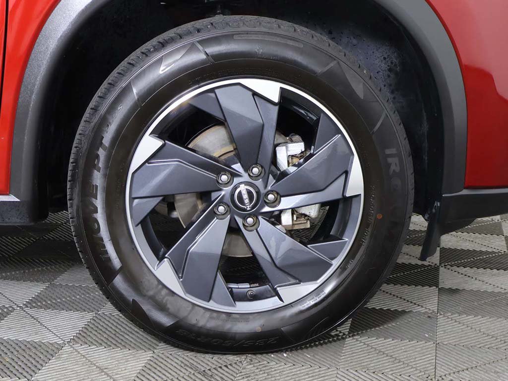 Used 2025 Nissan Rogue SV AWD/4WD image 20