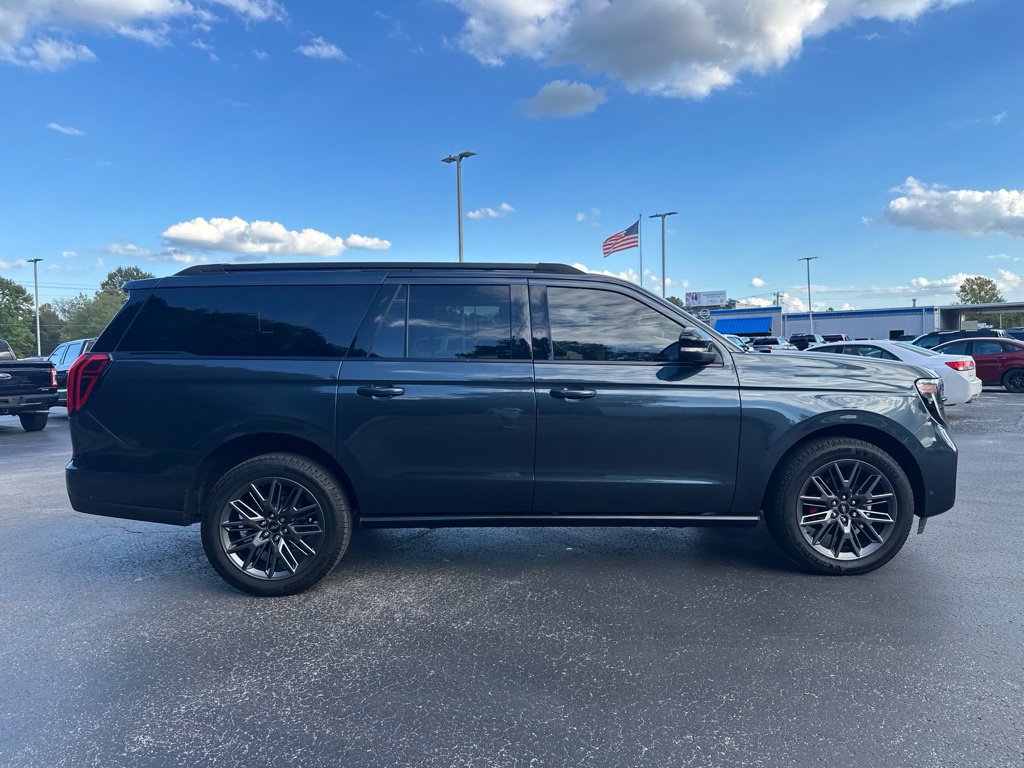 Used 2025 Ford Expedition Max Platinum w/ Stealth Performance Package AWD/4WD image 2