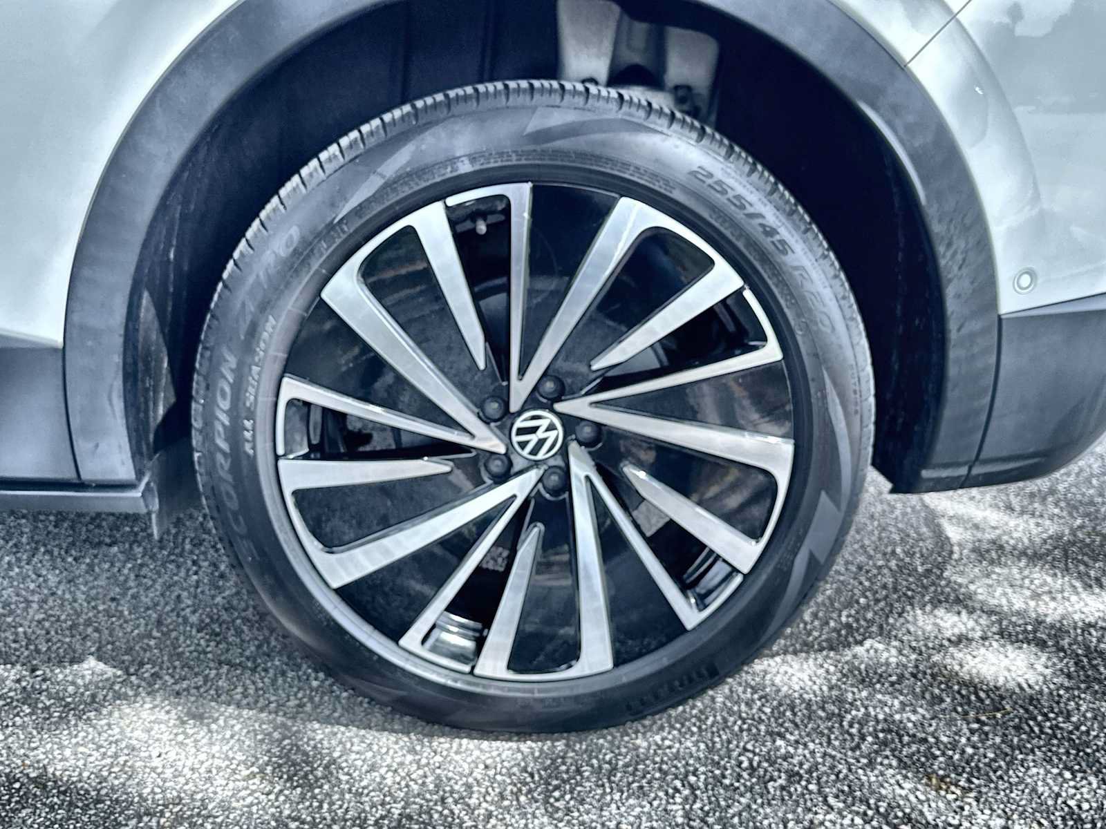 Used 2023 Volkswagen ID.4 Pro S Plus AWD/4WD image 11