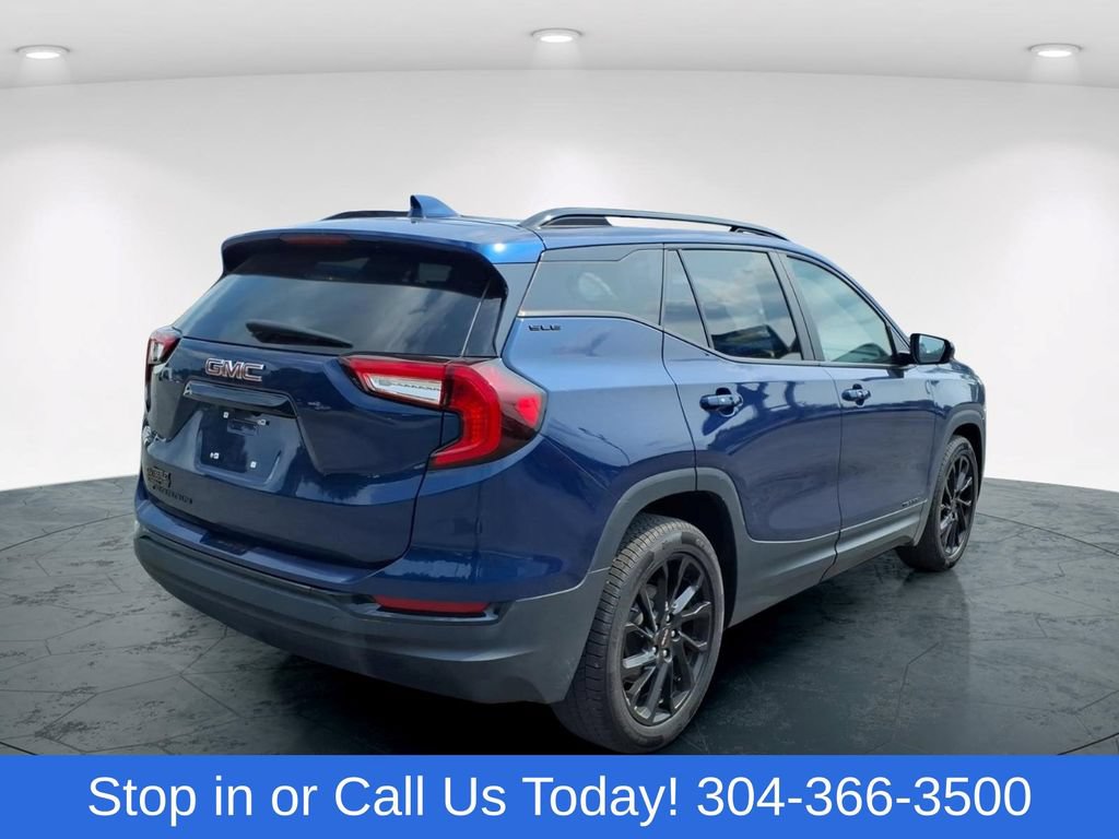 Used 2023 GMC Terrain SLE w/ Driver Convenience Package FWD image 5