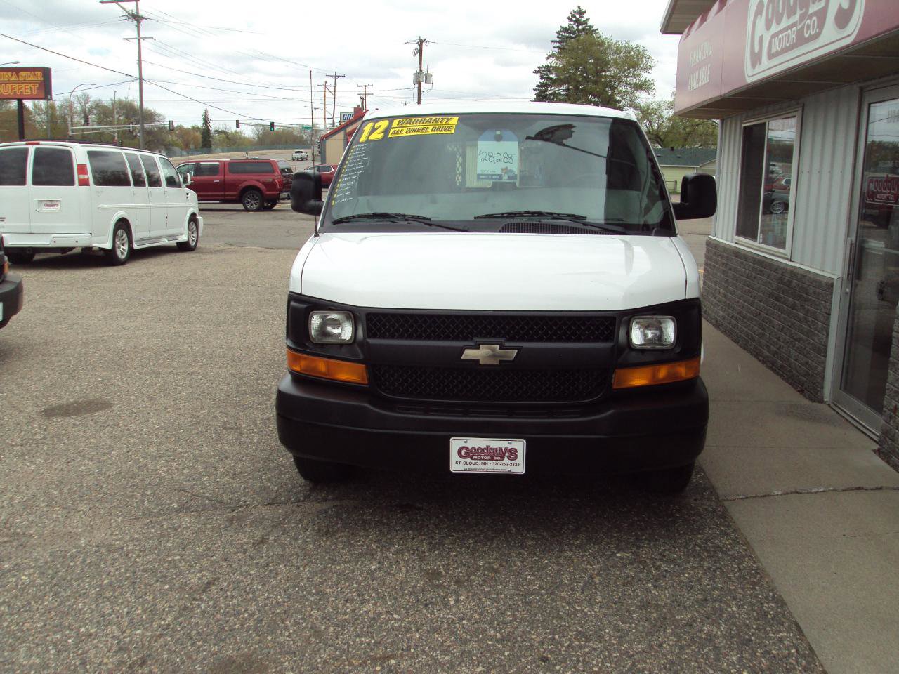 Used 2012 Chevrolet Express 1500 AWD image 3
