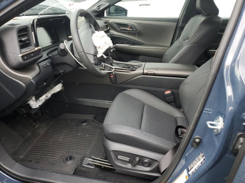 Used 2026 Toyota Crown XLE image 6