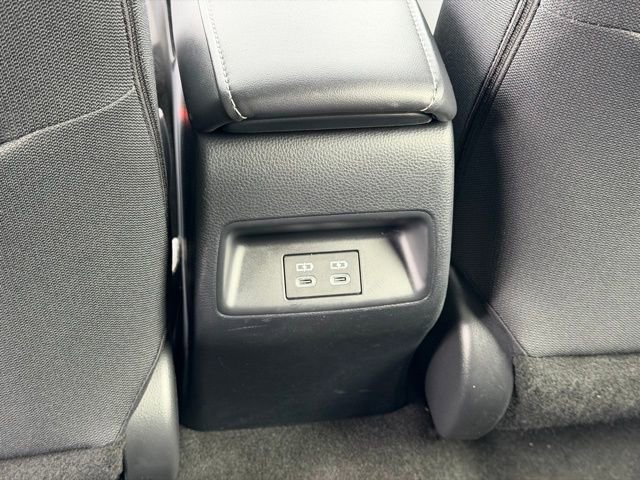 Certified 2025 Toyota Corolla SE image 21