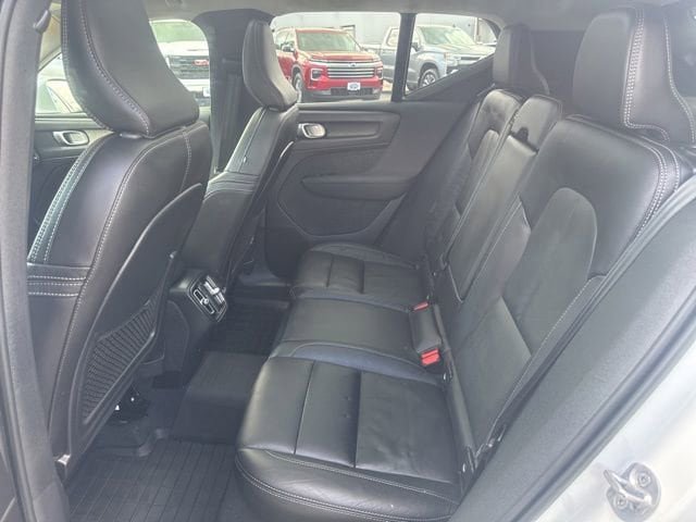 Used 2023 Volvo XC40 B5 Plus w/ Climate Package AWD/4WD image 24
