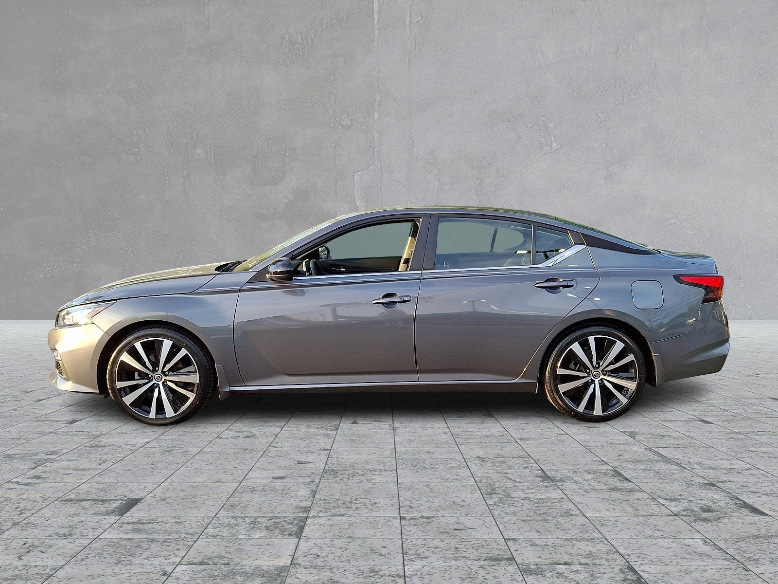 Used 2019 Nissan Altima 2.5 SR FWD image 7