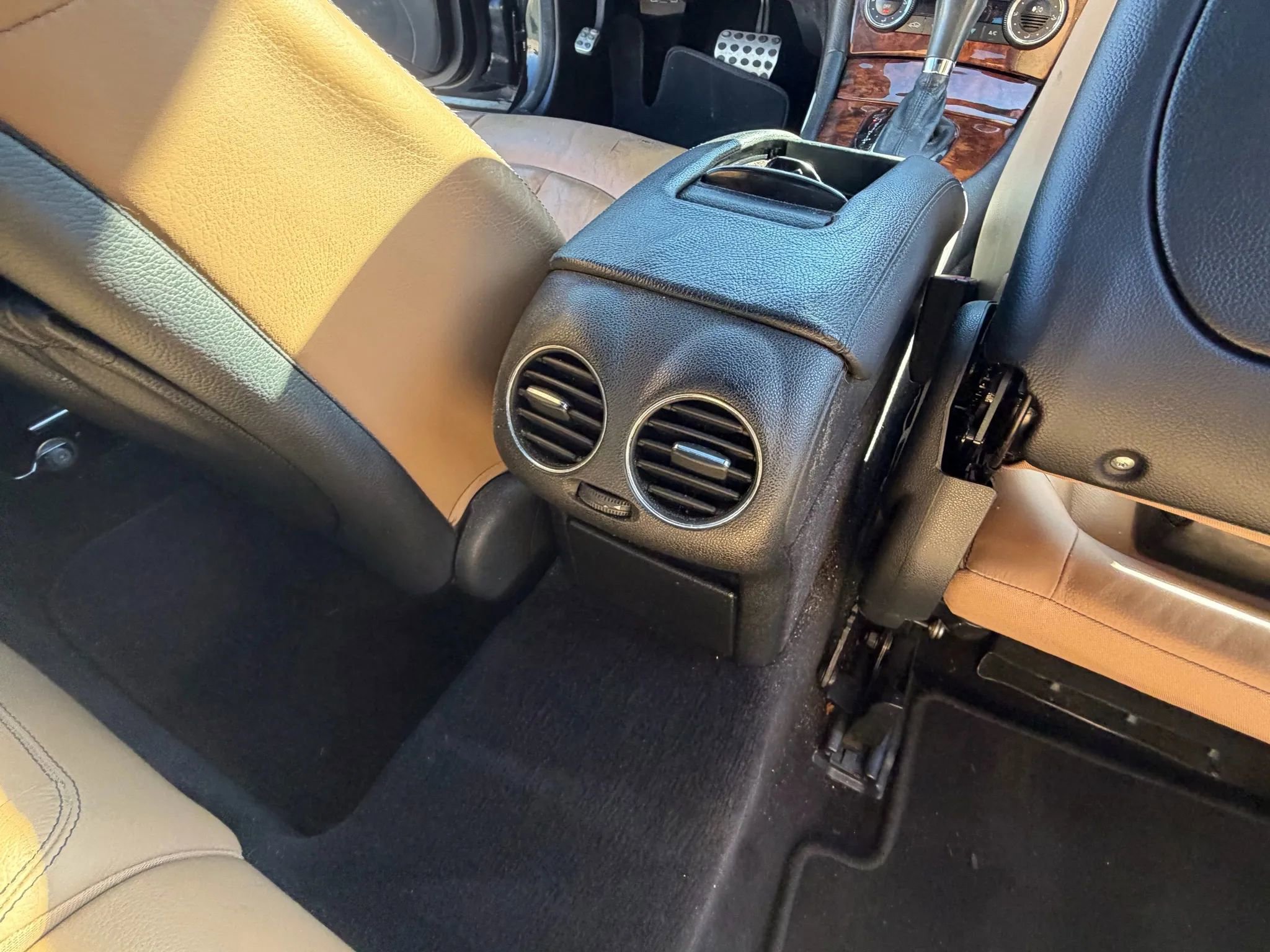 Used 2008 Mercedes-Benz CLK 350 Coupe image 19