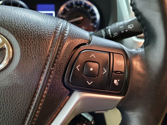 Used 2015 Toyota Highlander Limited image 32