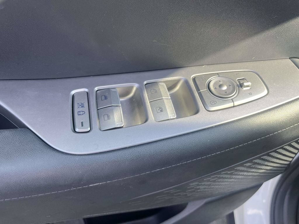 Certified 2025 Hyundai Palisade SEL FWD image 15