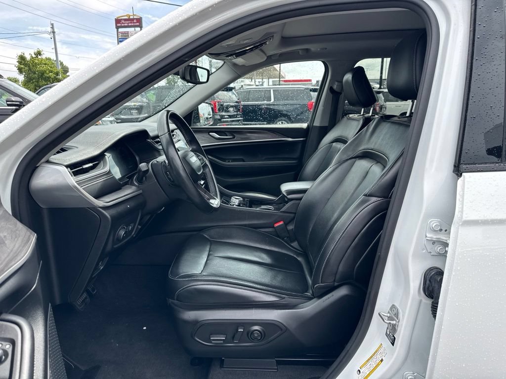 Used 2021 Jeep Grand Cherokee L Limited AWD/4WD image 12