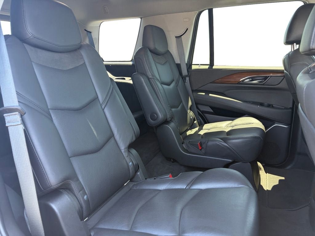 Certified 2020 Cadillac Escalade Luxury RWD image 18