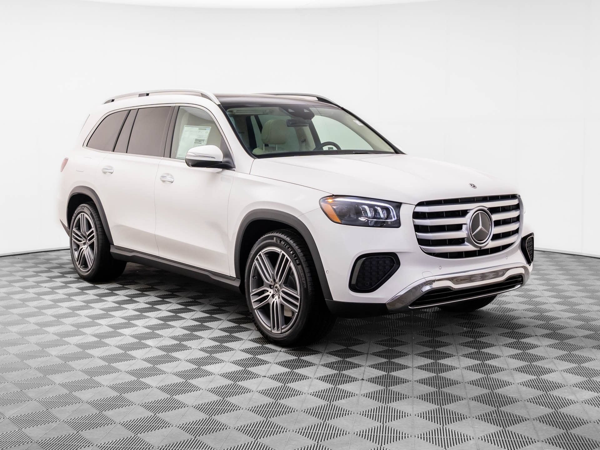 New 2026 Mercedes-Benz GLS 450 4MATIC image 7