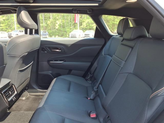 Used 2025 Toyota Crown Signia w/ Advanced Technology Package AWD/4WD image 7