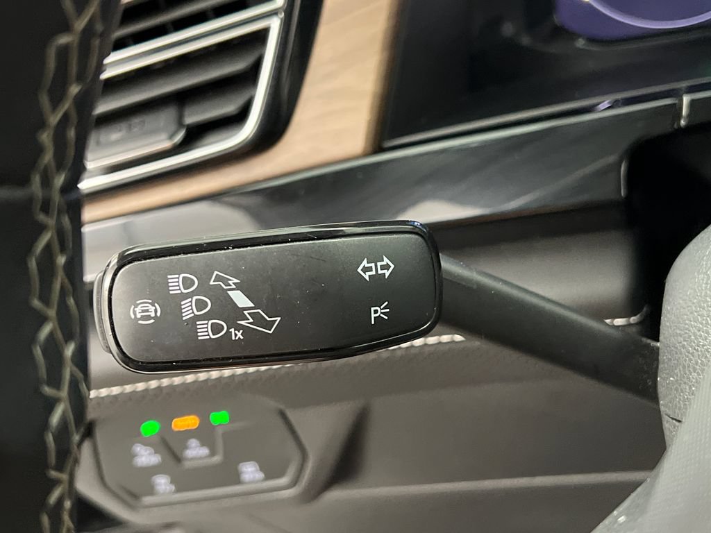 Used 2025 Volkswagen Atlas SE FWD image 54