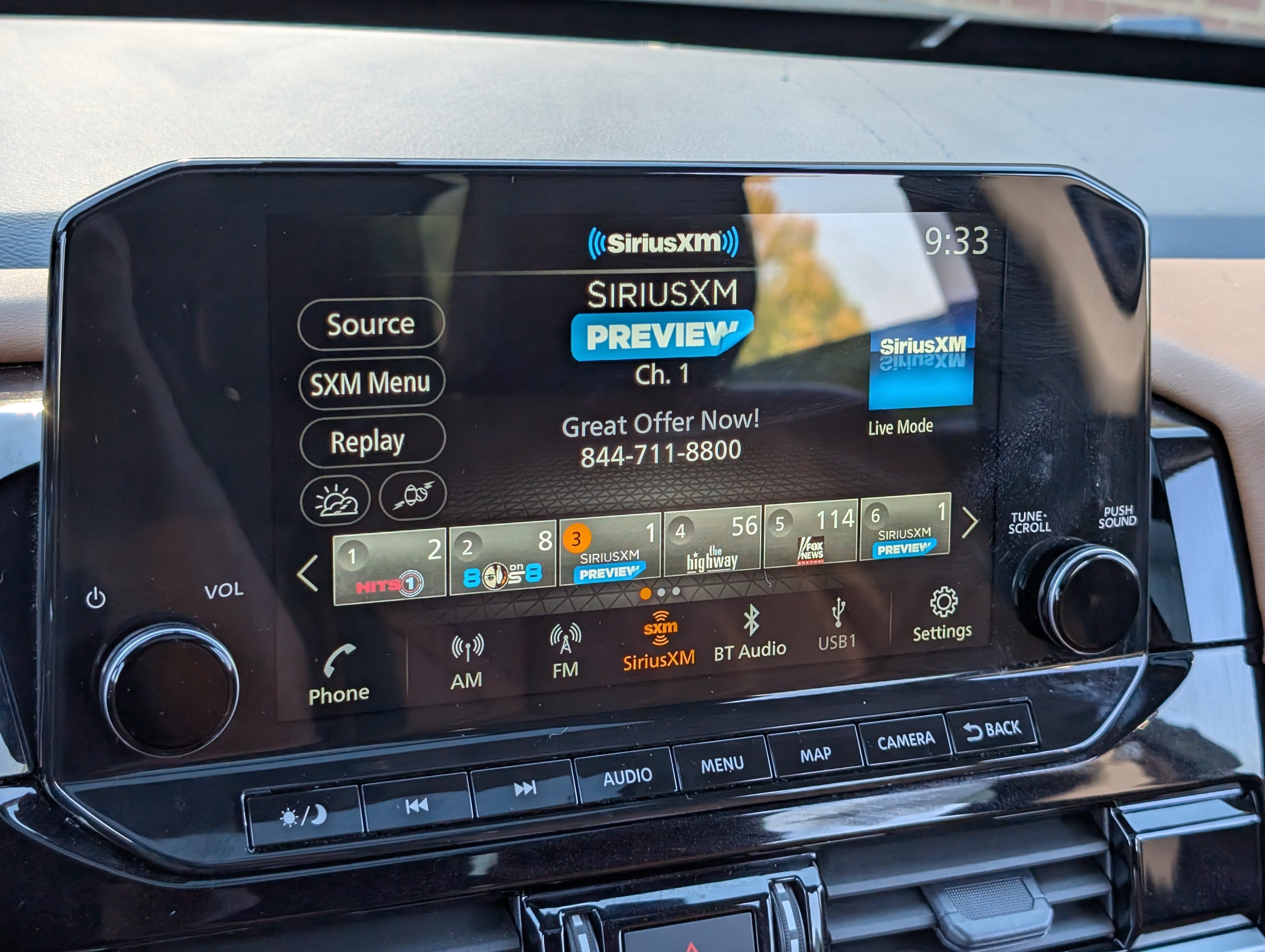 Used 2025 Nissan Pathfinder Platinum w/ Cargo Package FWD image 33