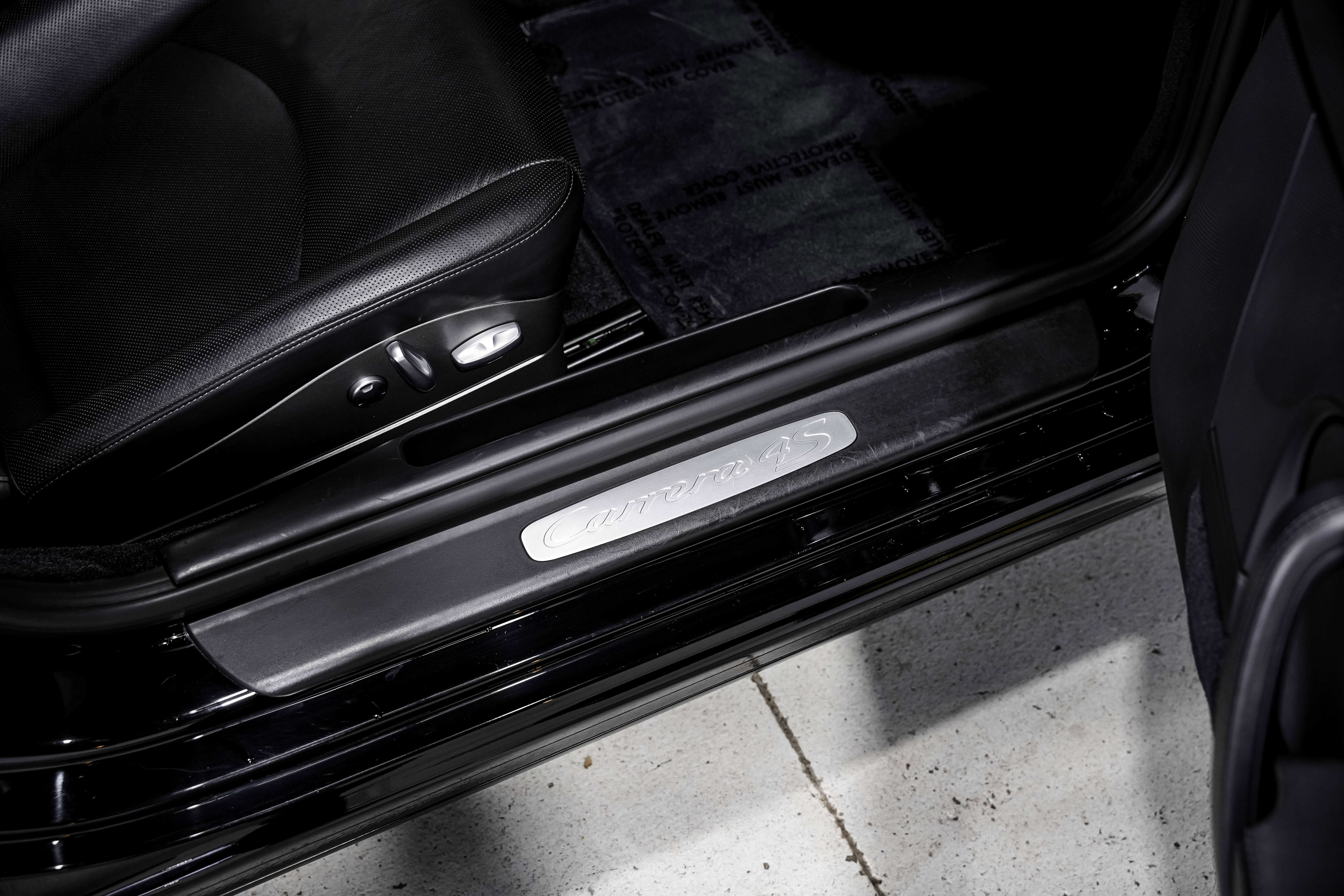 Used 2010 Porsche 911 Carrera 4S image 26