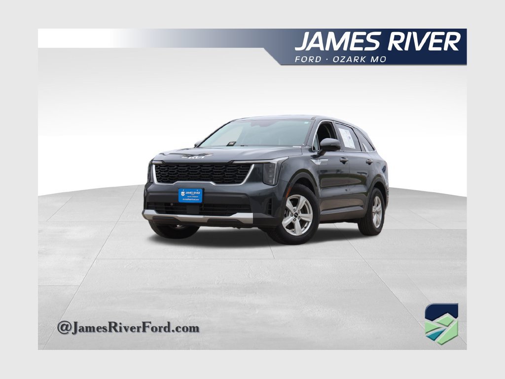 Used 2024 Kia Sorento LX