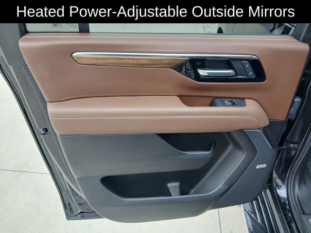 Certified 2025 Chevrolet Suburban High Country w/ Sun And Tow Package image 16