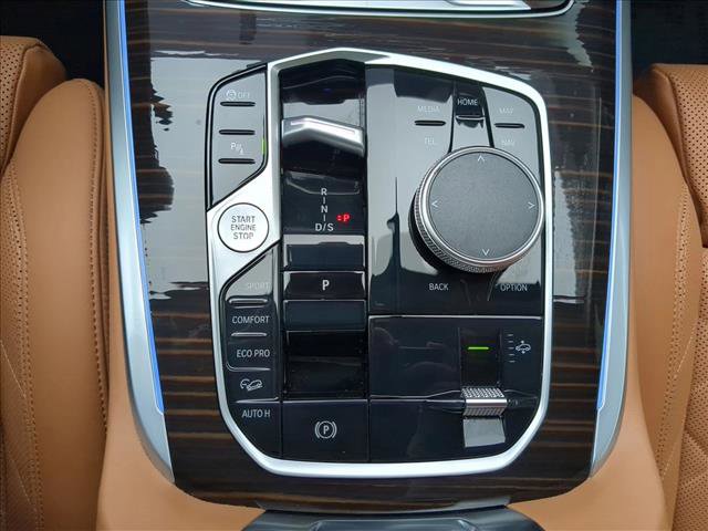 Used 2026 BMW X7 xDrive40i w/ Premium Package image 17