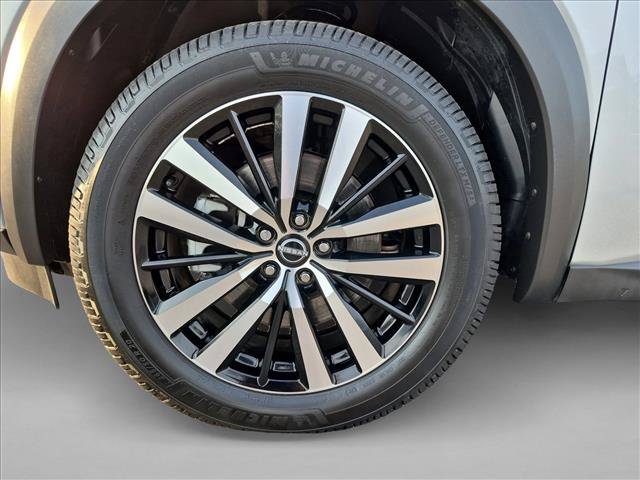 Used 2023 Nissan Pathfinder Platinum w/ Cargo Package AWD/4WD image 25