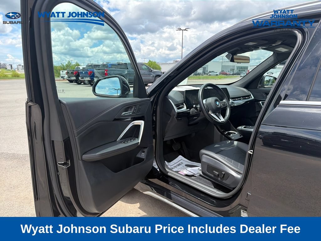 Used 2025 BMW X1 xDrive28i AWD/4WD image 13