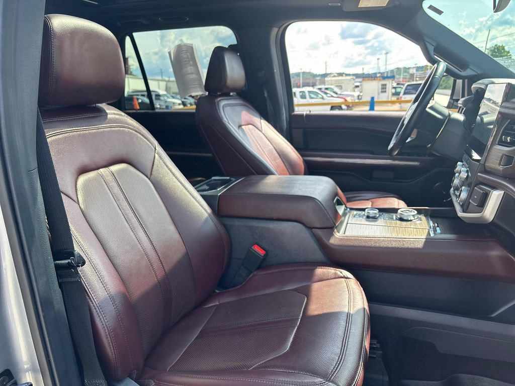 Used 2023 Ford Expedition Limited AWD/4WD image 33