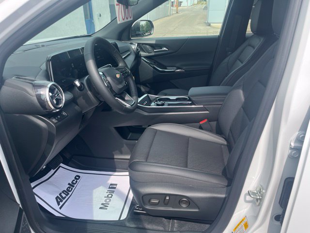 New 2027 Chevrolet Equinox LT w/ Convenience Package II FWD image 16