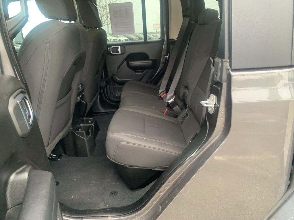 Used 2023 Jeep Gladiator Sport image 21