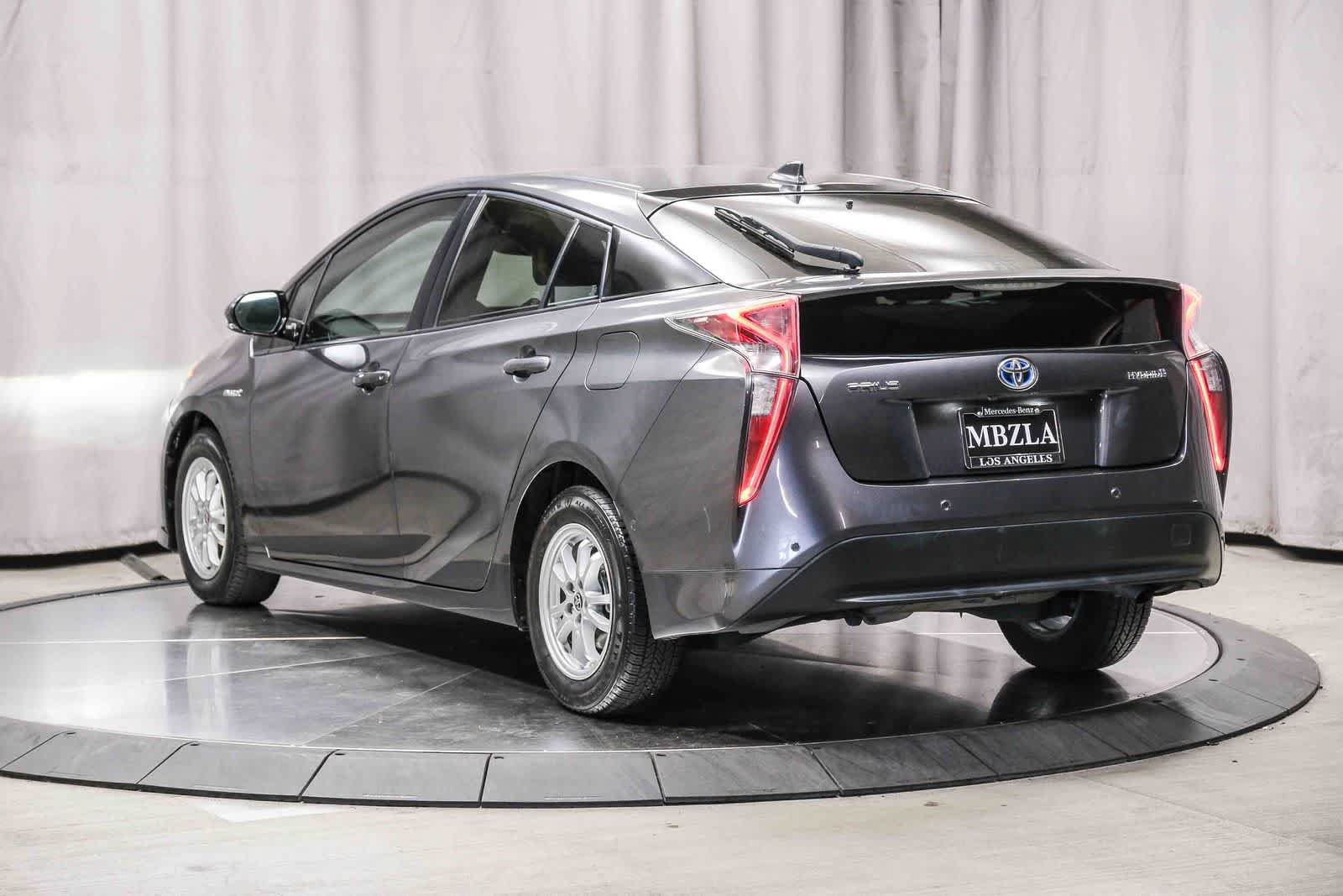 Used 2017 Toyota Prius Four w/ Advanced Technology Package FWD image 2