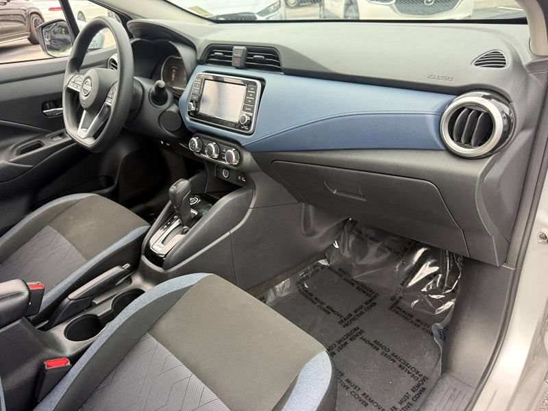 Used 2025 Nissan Versa SV FWD image 17