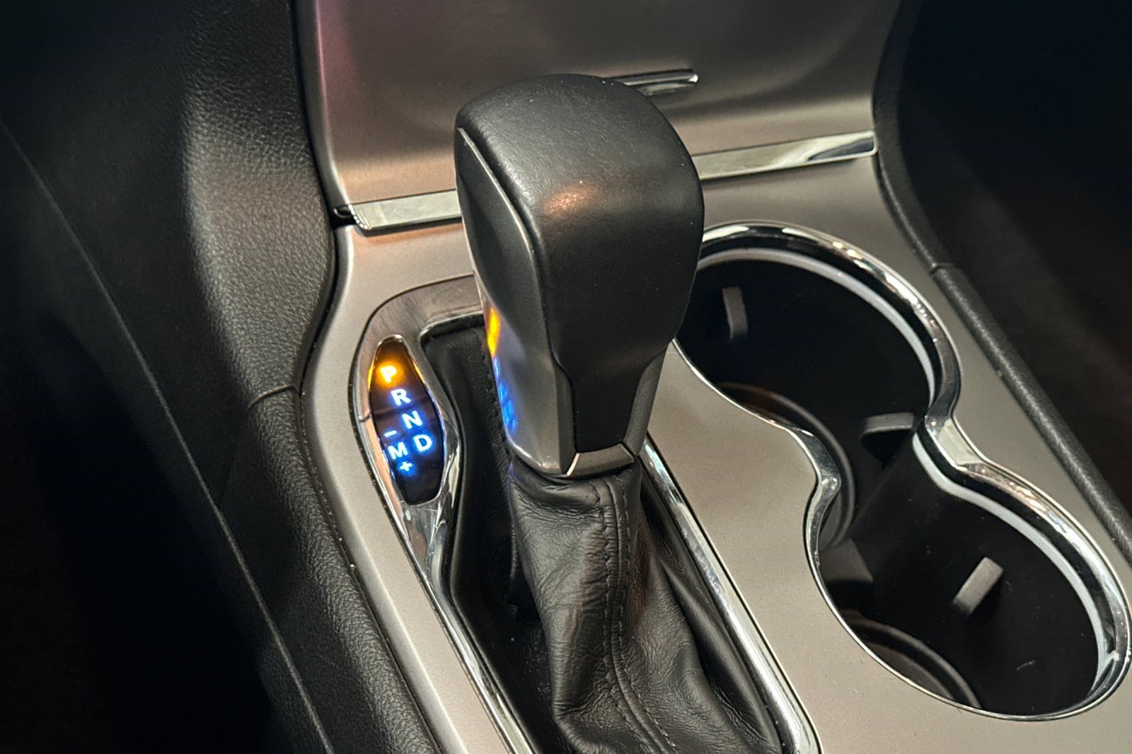 Used 2018 Jeep Grand Cherokee Limited image 23