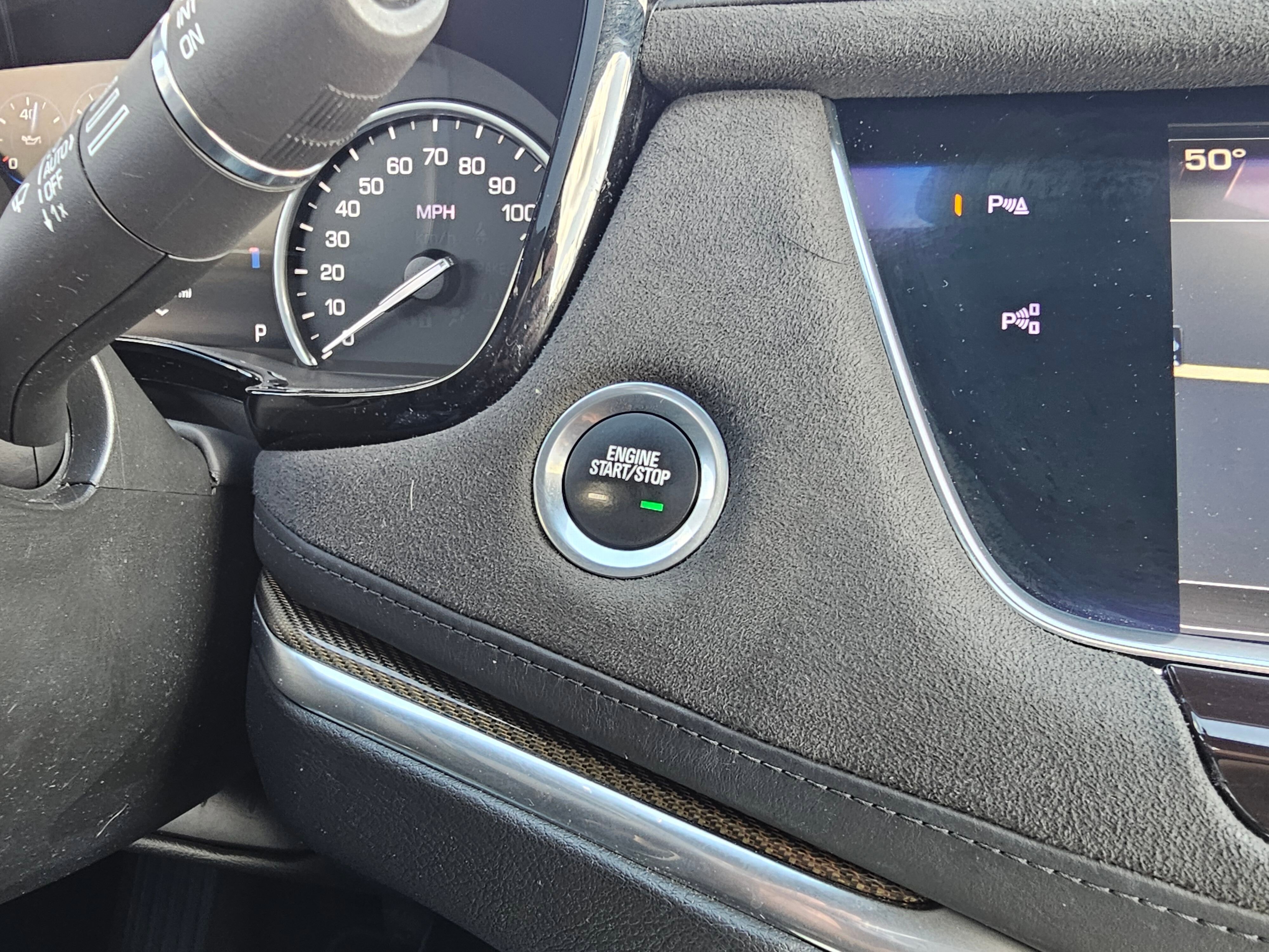 Used 2017 Cadillac XT5 Platinum w/ Driver Assist Package image 20