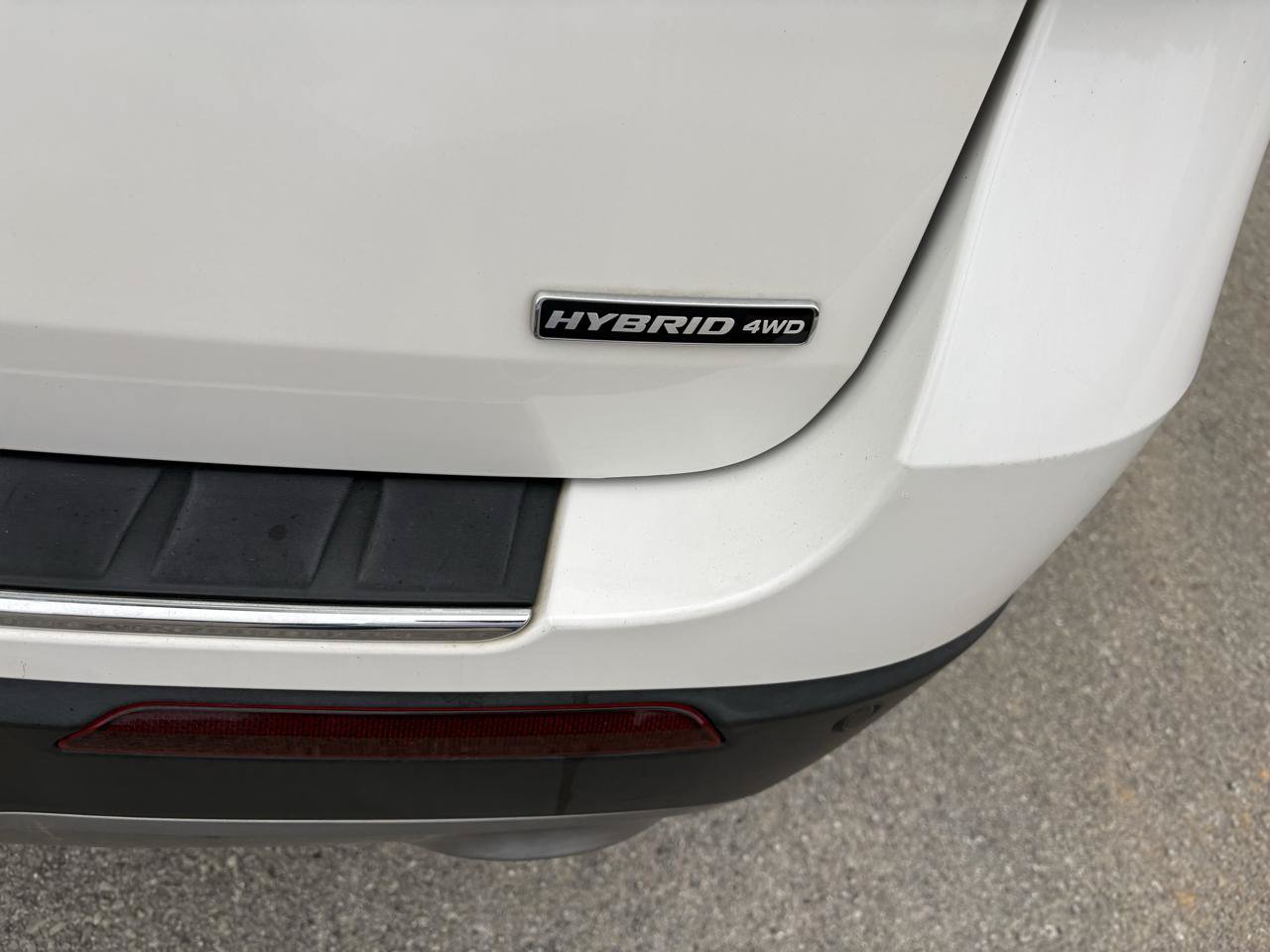 Used 2021 Ford Explorer Limited w/ Hybrid Equipment Group 310A AWD/4WD image 10