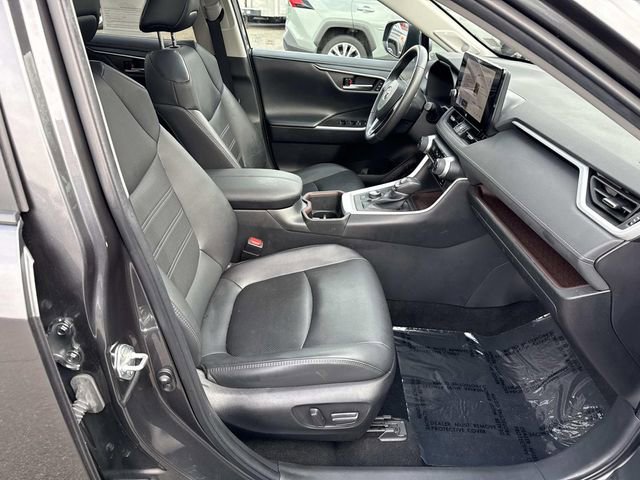 Used 2023 Toyota RAV4 Limited image 6