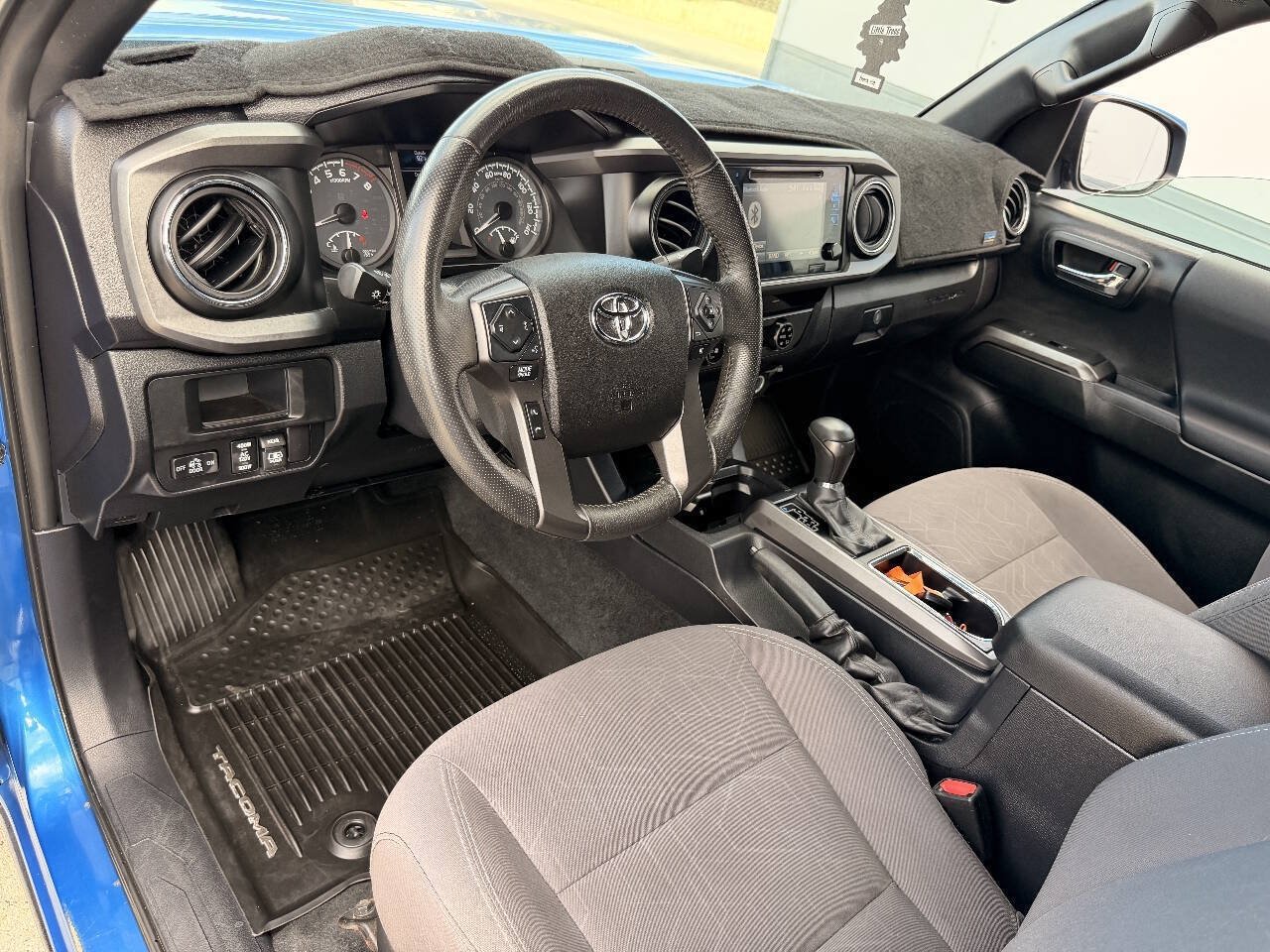Used 2017 Toyota Tacoma TRD Off-Road AWD/4WD image 26