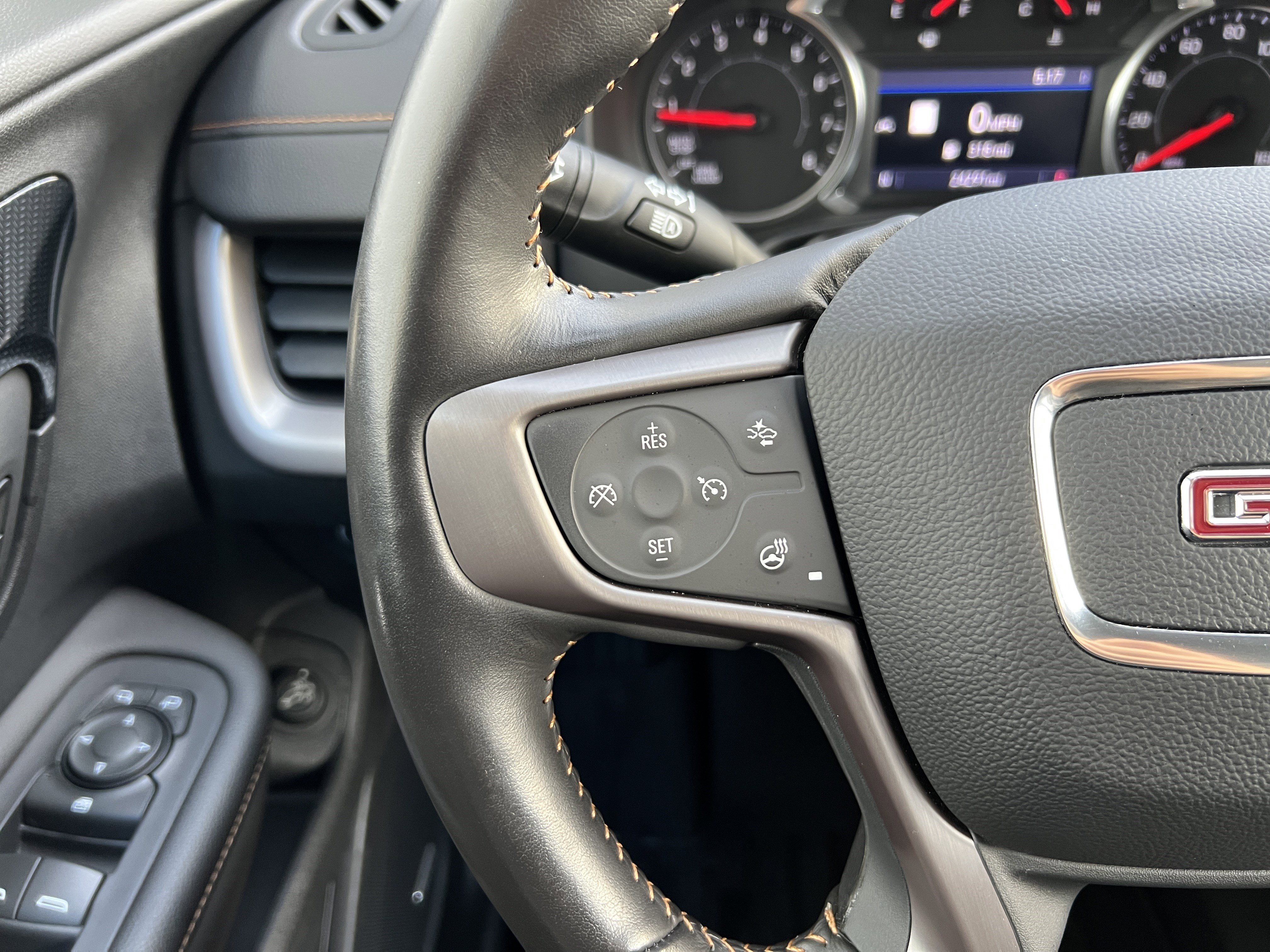 Used 2022 GMC Terrain AT4 w/ Infotainment Package II image 28