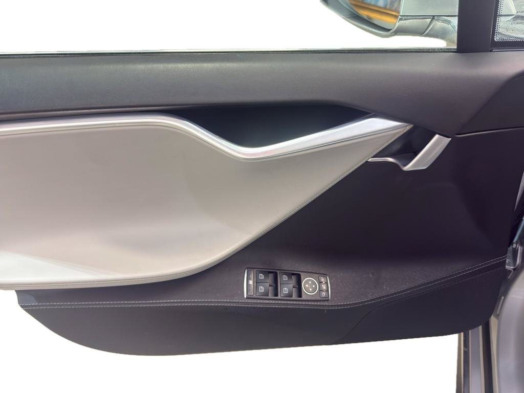 Used 2016 Tesla Model S 60D AWD/4WD image 13