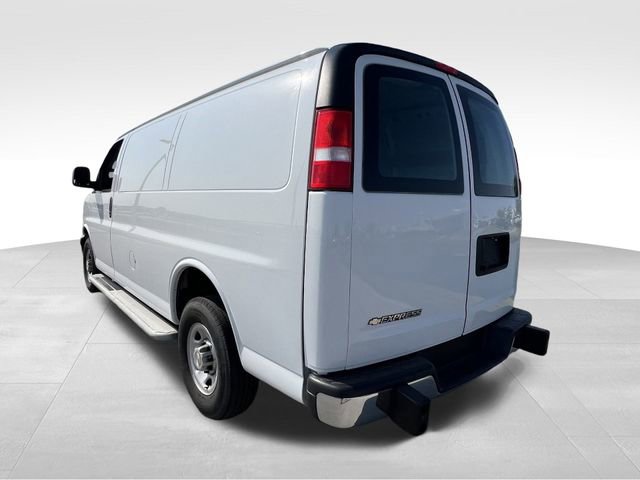 Used 2023 Chevrolet Express 2500 w/ Driver Convenience Package image 4