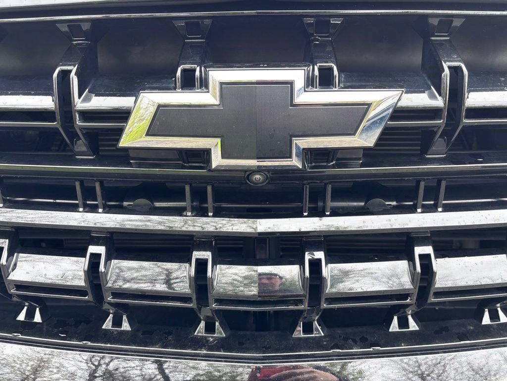 Used 2025 Chevrolet Suburban Z71 w/ Z71 Off-Road Package AWD/4WD image 13