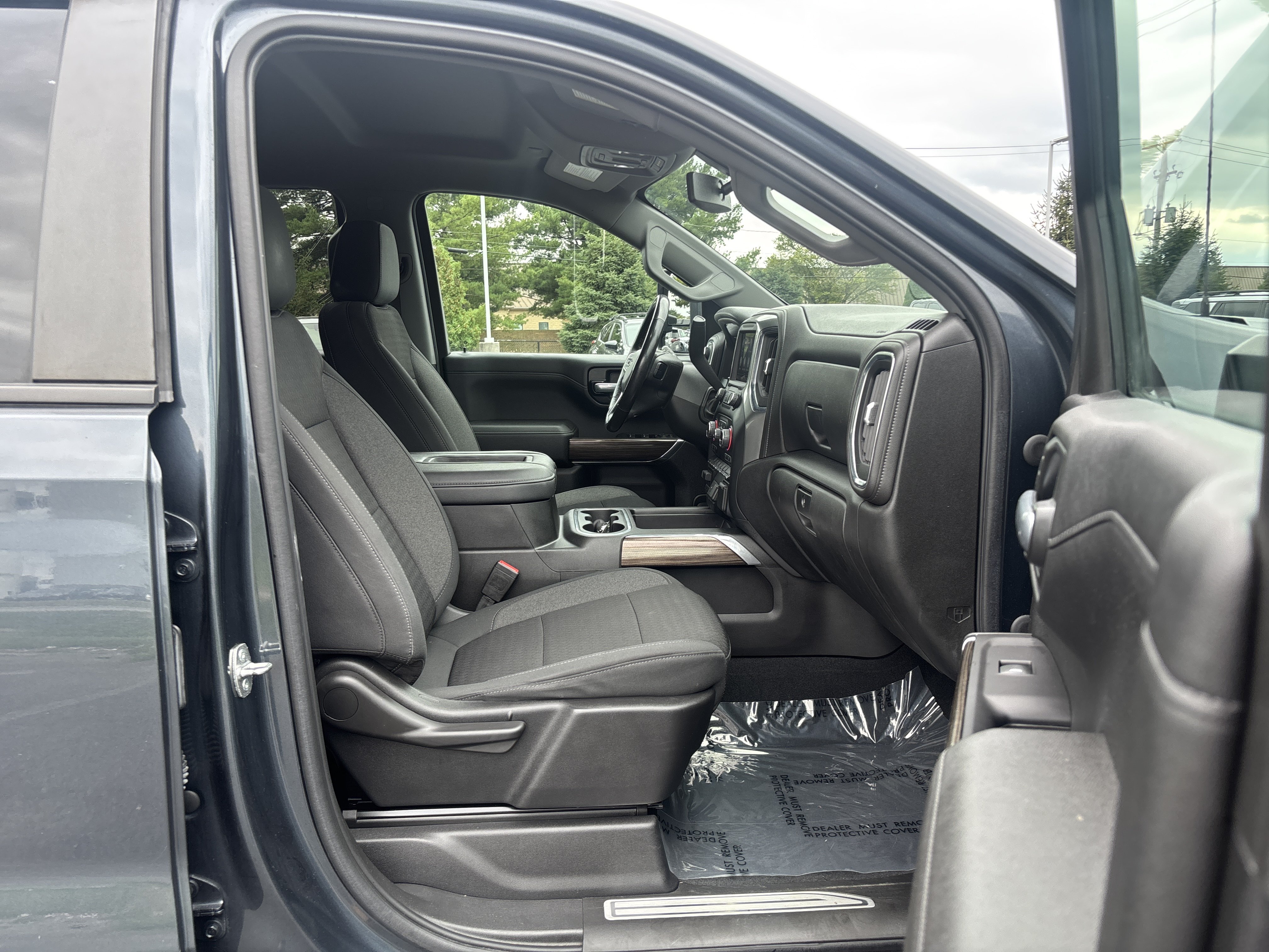 Used 2021 Chevrolet Silverado 1500 LT Trail Boss w/ Convenience Package II AWD/4WD image 23